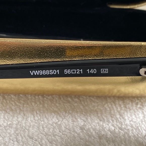 Vivienne Westwood drama-sized Sunglasses - Picture 4 of 7